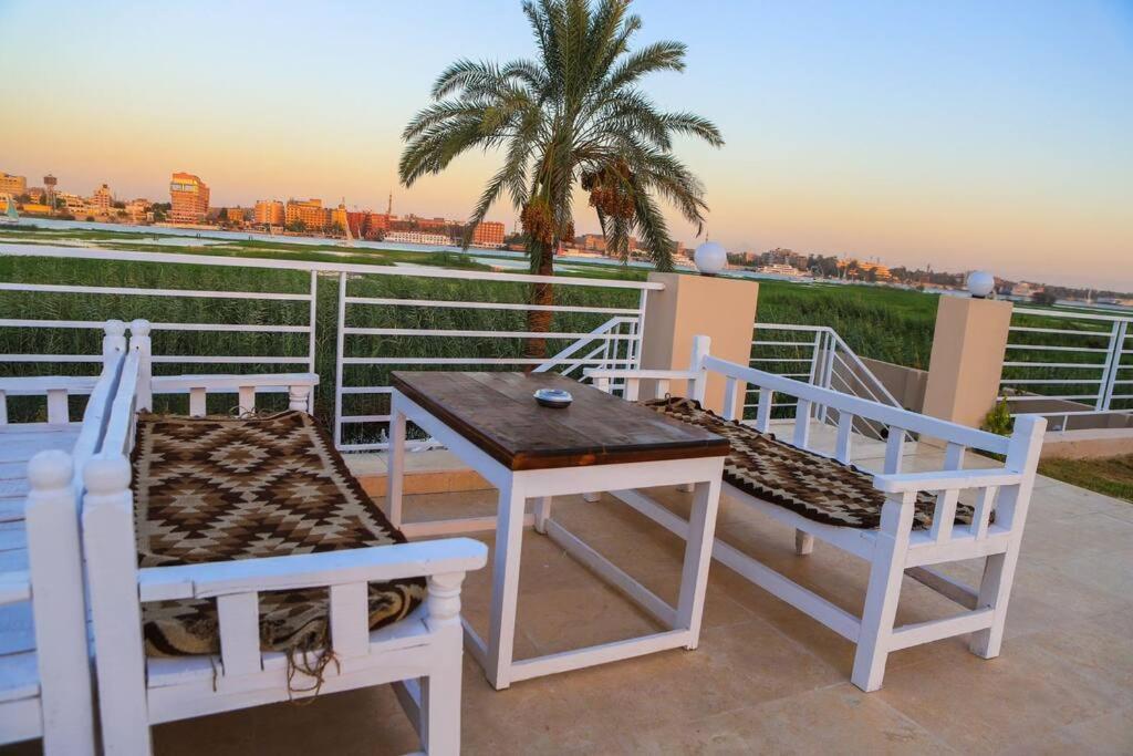 Royal Nile Villa - Nile View Apartment 1 Luksor Dış mekan fotoğraf